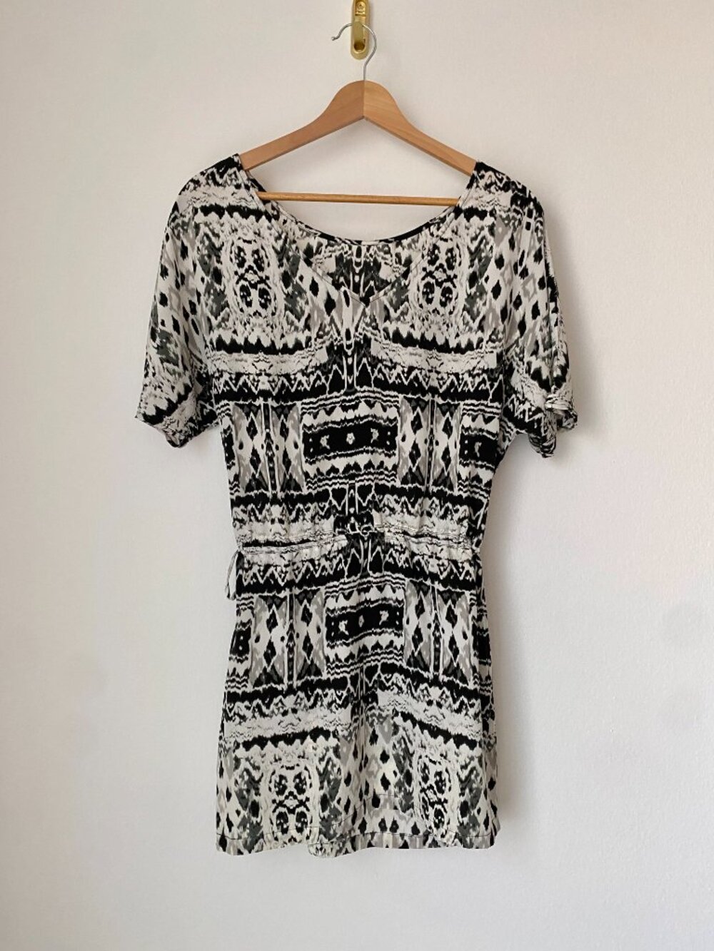 Twelfth Street Cynthia Vincent 100% Silk Ikat Print Mini Dress Size Small Boho